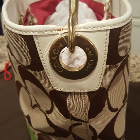 Authentic Coach canvas tote women's purse - Picture 8 of 8